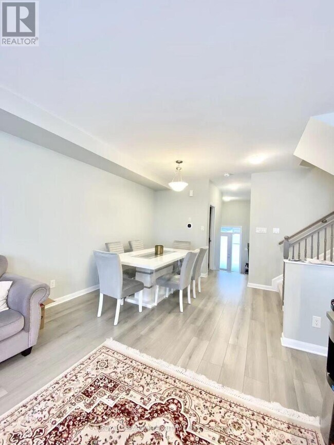 1045 Speedvale Ct in Ottawa, ON - Building Photo - Building Photo