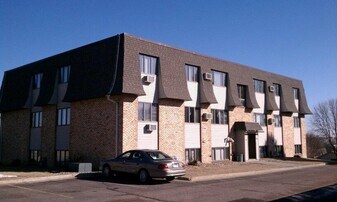 5105-5105 W 45th St in Sioux Falls, SD - Building Photo