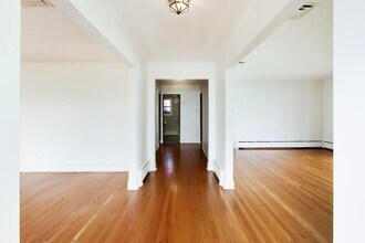 545 Thatcher Ave in River Forest, IL - Building Photo - Building Photo