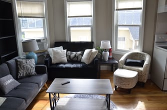 51 Windsor St in Worcester, MA - Foto de edificio - Building Photo