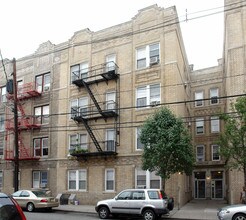 5608 Hudson Ave in West New York, NJ - Building Photo - Building Photo