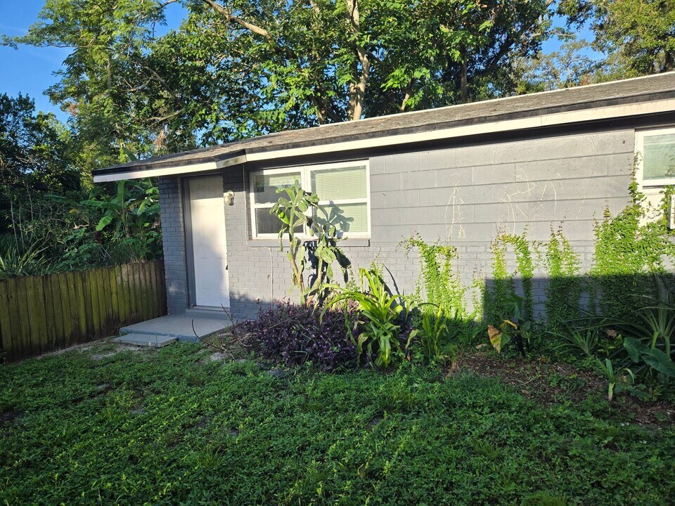 1503 E Navajo Ave in Tampa, FL - Building Photo