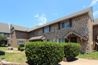 Parkwood Townhomes in Tulsa, OK - Foto de edificio - Building Photo