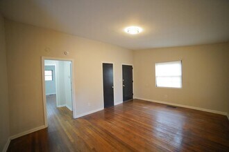 2031 Holmes St in Tallahassee, FL - Building Photo - Building Photo