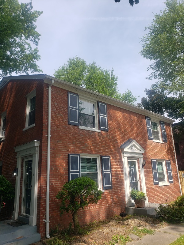 4922 Chamberlayne Ave