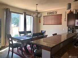 469 NE Nantucket St in Bremerton, WA - Building Photo