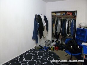 8 Parker Hill Ave in Boston, MA - Foto de edificio - Building Photo