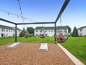 Reserve at Easton in Columbus, OH - Foto de edificio - Building Photo