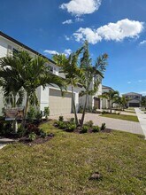 2741 SE 24th Ct in Homestead, FL - Building Photo - Building Photo