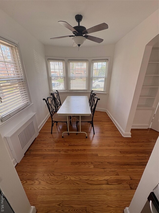 13 Parkview Pl in Malverne, NY - Building Photo - Building Photo