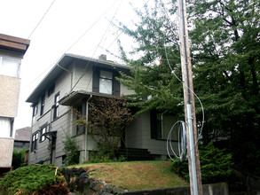 807 N 49th St in Seattle, WA - Building Photo - Building Photo