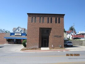 512 E Burlington St, Unit 1 in Iowa City, IA - Building Photo