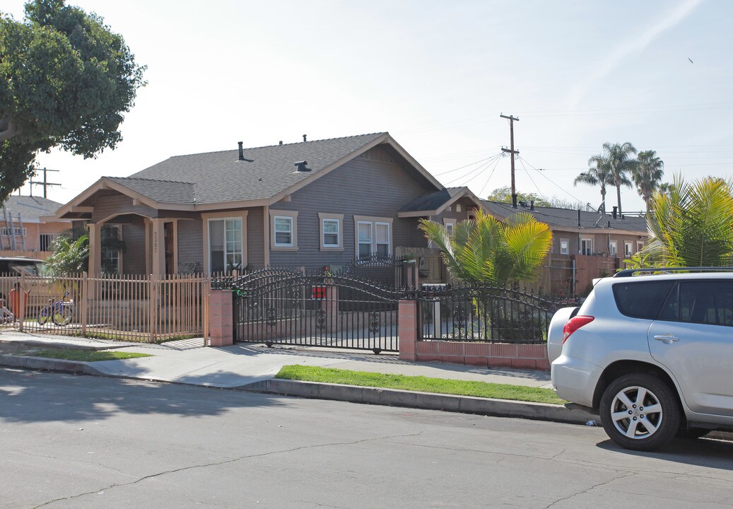 2307 Locust Ave in Long Beach, CA - Building Photo