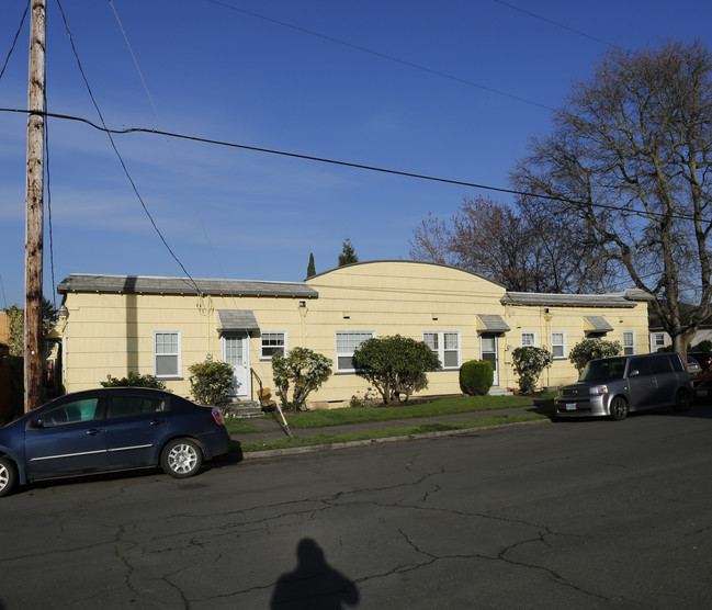 Green Gables Apartment in Portland, OR - Foto de edificio - Building Photo