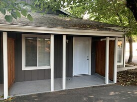 13076 Ridge Rd in Grass Valley, CA - Building Photo