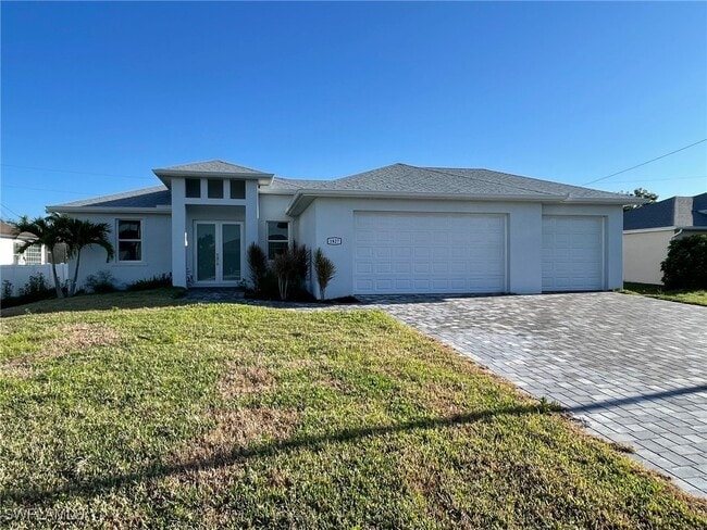 1827 SW 39th Terrace in Cape Coral, FL - Building Photo - Building Photo