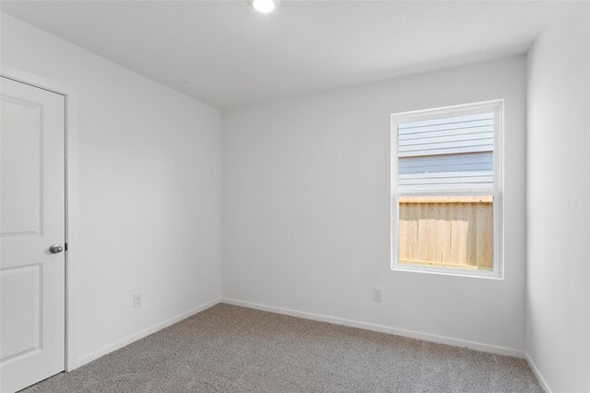 40839 Hawthorne Glades St