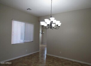 637 E Indian Wells Pl in Chandler, AZ - Building Photo - Building Photo
