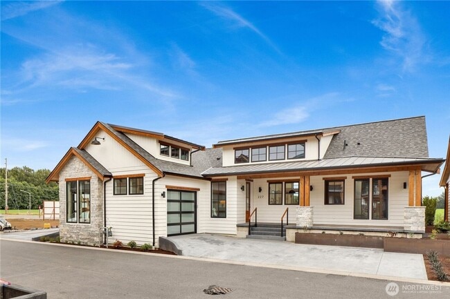 227 Skipping Stone Lp in Lynden, WA - Building Photo - Building Photo