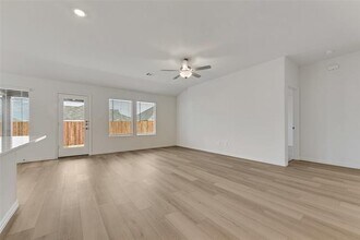 6624 Vly Lk Ln in Fort Worth, TX - Building Photo - Building Photo