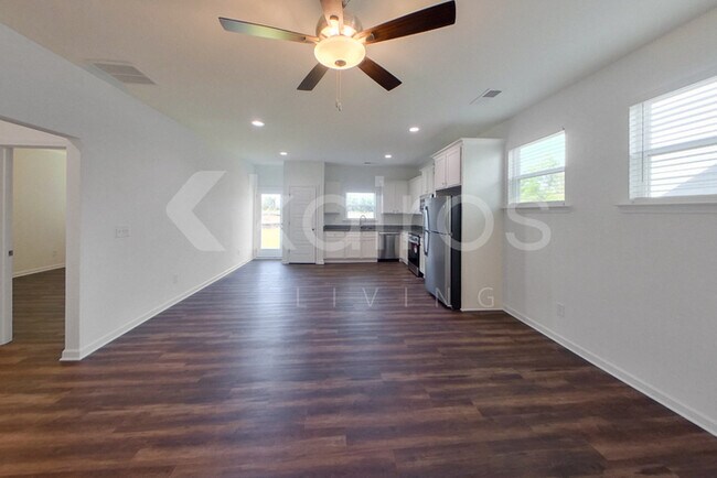 102 Old Stone Crossing in Warner Robins, GA - Building Photo - Building Photo