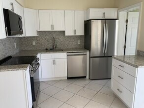 2802 Regency Ct in Delray Beach, FL - Building Photo - Building Photo