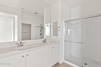 21451 W Palm Ln in Buckeye, AZ - Building Photo - Building Photo