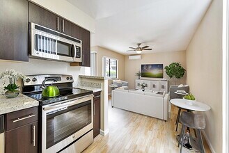 Brookside Oaks in Sunnyvale, CA - Foto de edificio - Building Photo