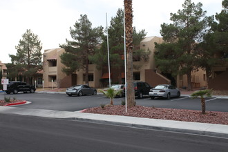 Eleven11 in Las Vegas, NV - Foto de edificio - Building Photo