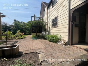 2551 Charney Rd in University Heights, OH - Building Photo - Building Photo