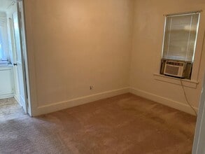 3109 E Ocean View Ave in Norfolk, VA - Building Photo - Building Photo