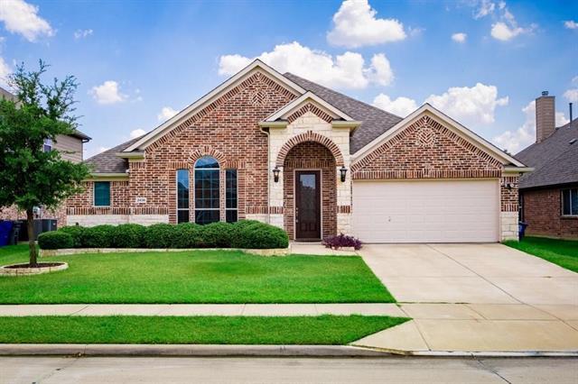 2436 Hammock Lake Dr in Little Elm, TX - Building Photo