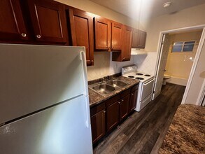 4216 Flintlock Dr in Louisville, KY - Building Photo - Building Photo