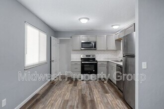 2495 Lindsay Ln in Florissant, MO - Building Photo - Building Photo