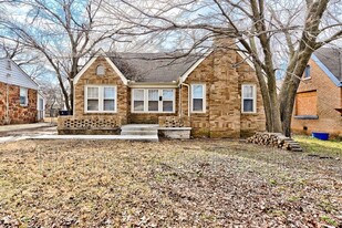 2212 NE 22nd St in Oklahoma City, OK - Building Photo
