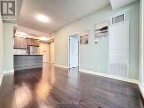 9191 Yonge St in Richmond Hill, ON - Building Photo - Building Photo