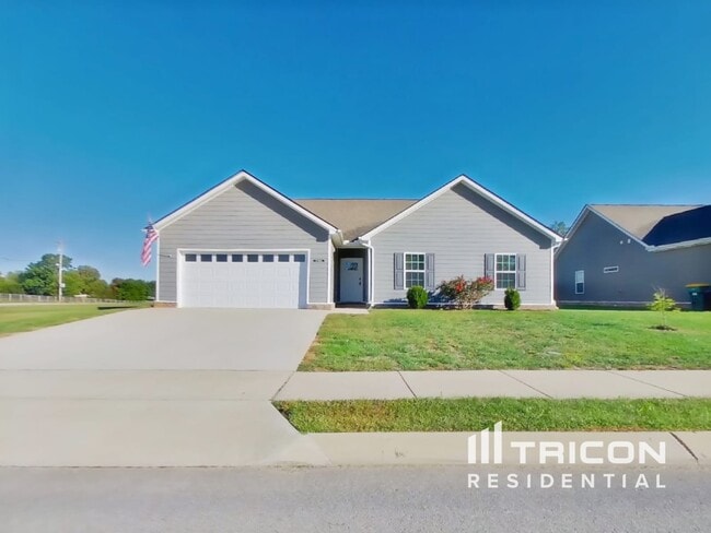 746 W Coker Way in Spring Hill, TN - Building Photo - Building Photo