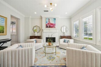 6435 Glenrose Ct in Dallas, TX - Building Photo - Building Photo