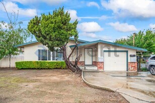 1883 Robin Ln in Concord, CA - Building Photo