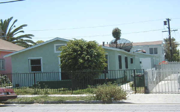 222-224 1/2 E 53rd St in Los Angeles, CA - Foto de edificio