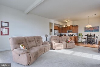726 Whitetail Dr, Unit 726 in Hummelstown, PA - Foto de edificio - Building Photo