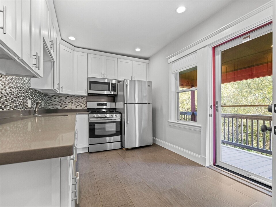 134 Newbury Ave in Quincy, MA - Building Photo