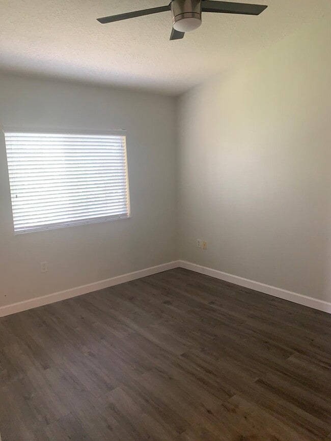 681 NW 78th Ter in Pembroke Pines, FL - Building Photo - Building Photo