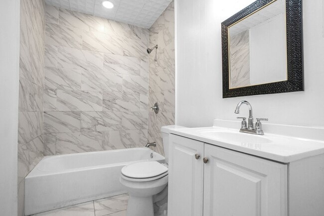 property at 713 W Sam Rayburn Dr