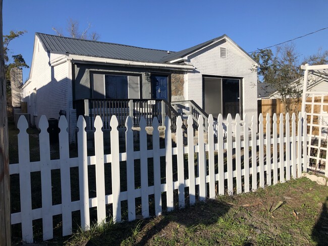 815 E 9th St in Panama City, FL - Building Photo - Building Photo