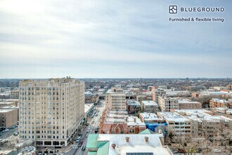 5600 N Sheridan Rd, Unit FL15-ID920 in Chicago, IL - Building Photo - Building Photo