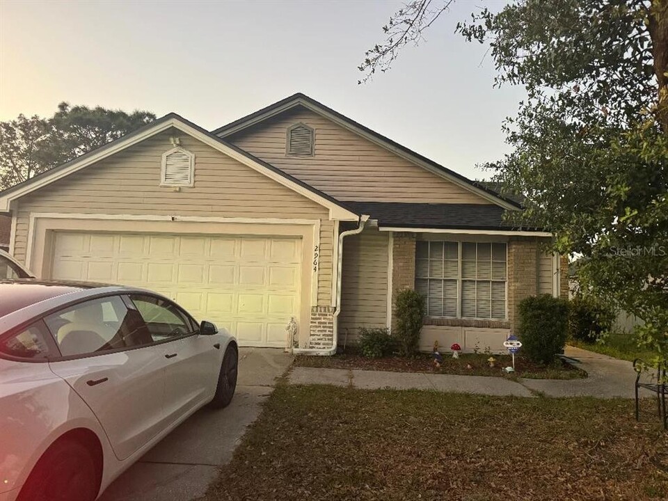 2964 Oaktree Dr in Kissimmee, FL - Building Photo