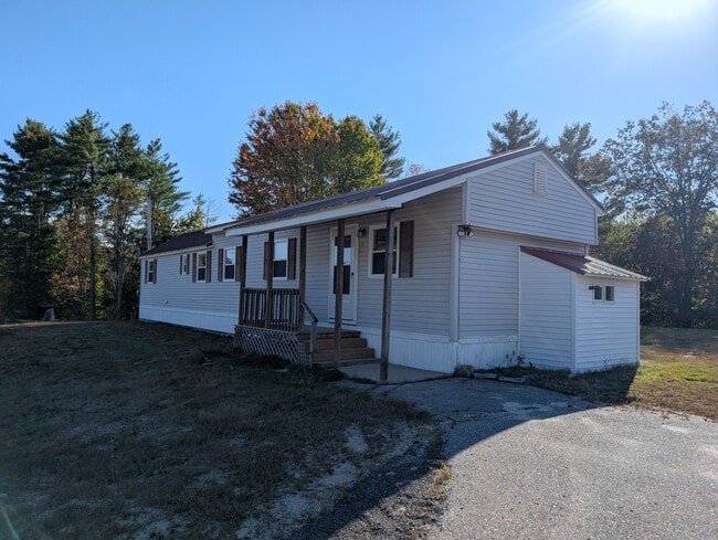 7 Snow Valley Rd in Bridgton, ME - Building Photo - Building Photo