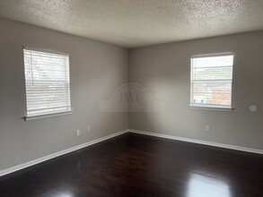 604 Hackberry St in Copperas Cove, TX - Foto de edificio - Building Photo