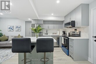 10 Selby Dr in Ajax, ON - Building Photo - Building Photo